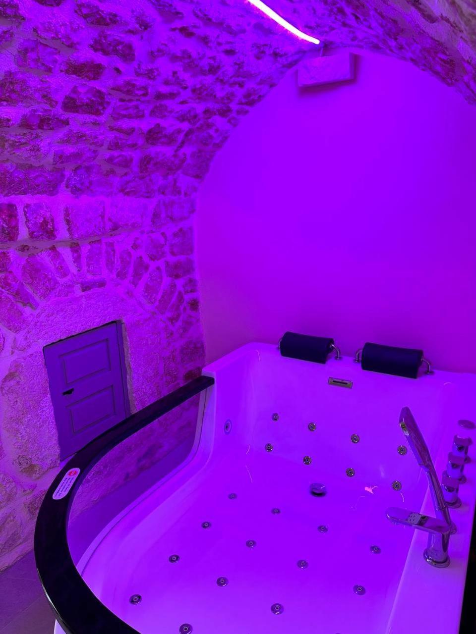 Primus Suite Ceglie Messapica Exterior foto