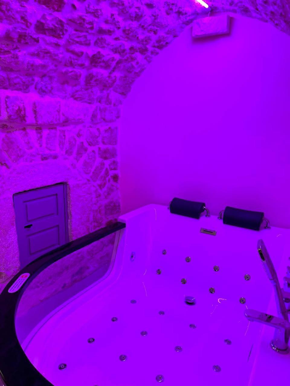Primus Suite Ceglie Messapica Exterior foto
